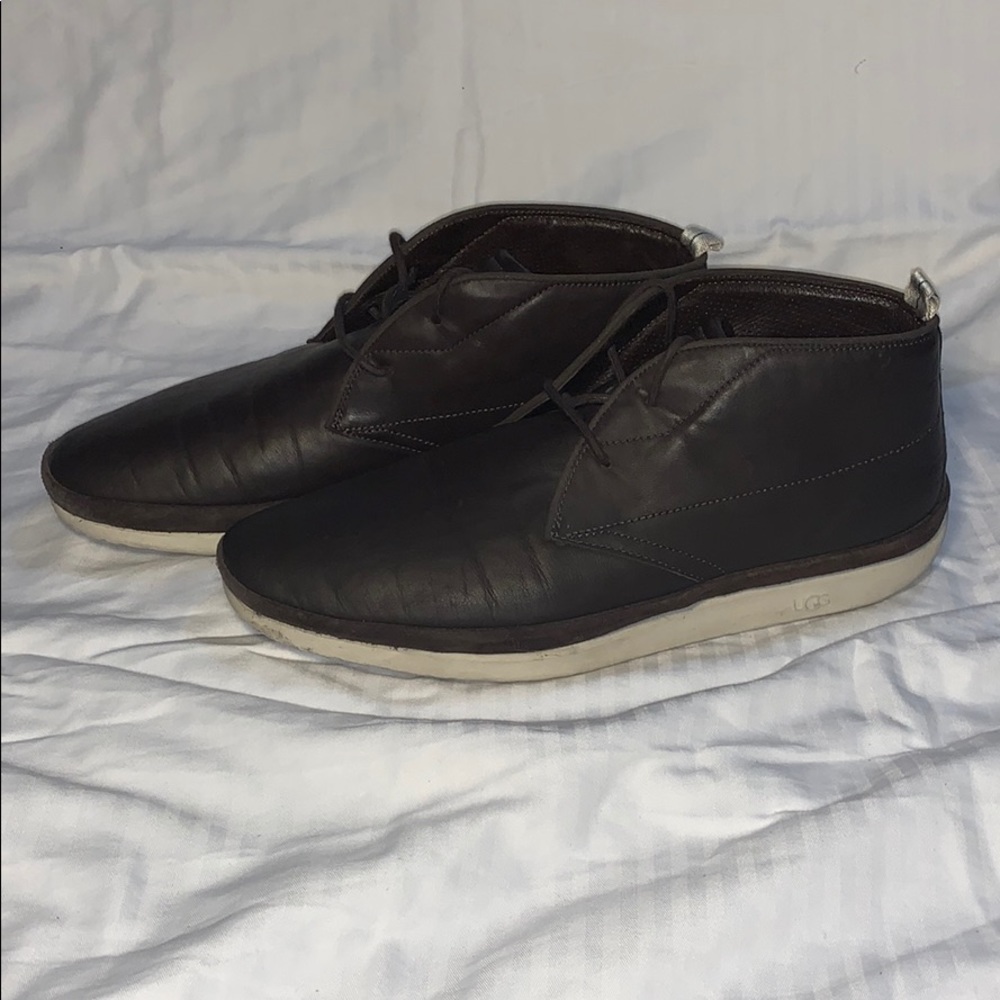UGG  CALI CHUKKA